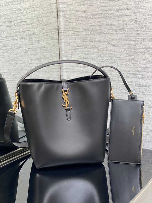 YSL Le 37 In Black Shiny Leather - 20 X 25 X 16 CM