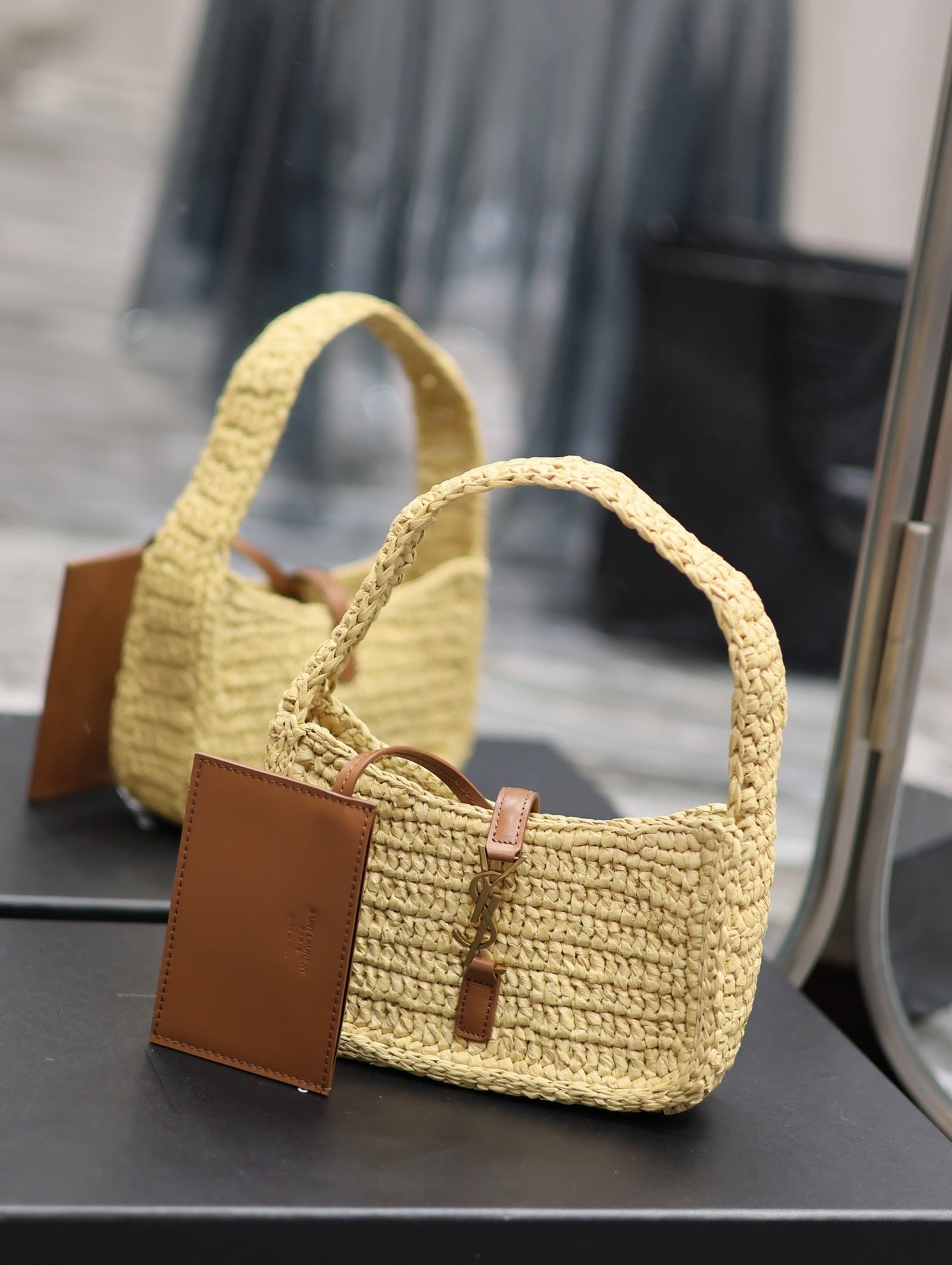 YSL Le 5 ¨¤ 7 Mini In Raffia Beige - 19 X 11.5 X 4.5 CM