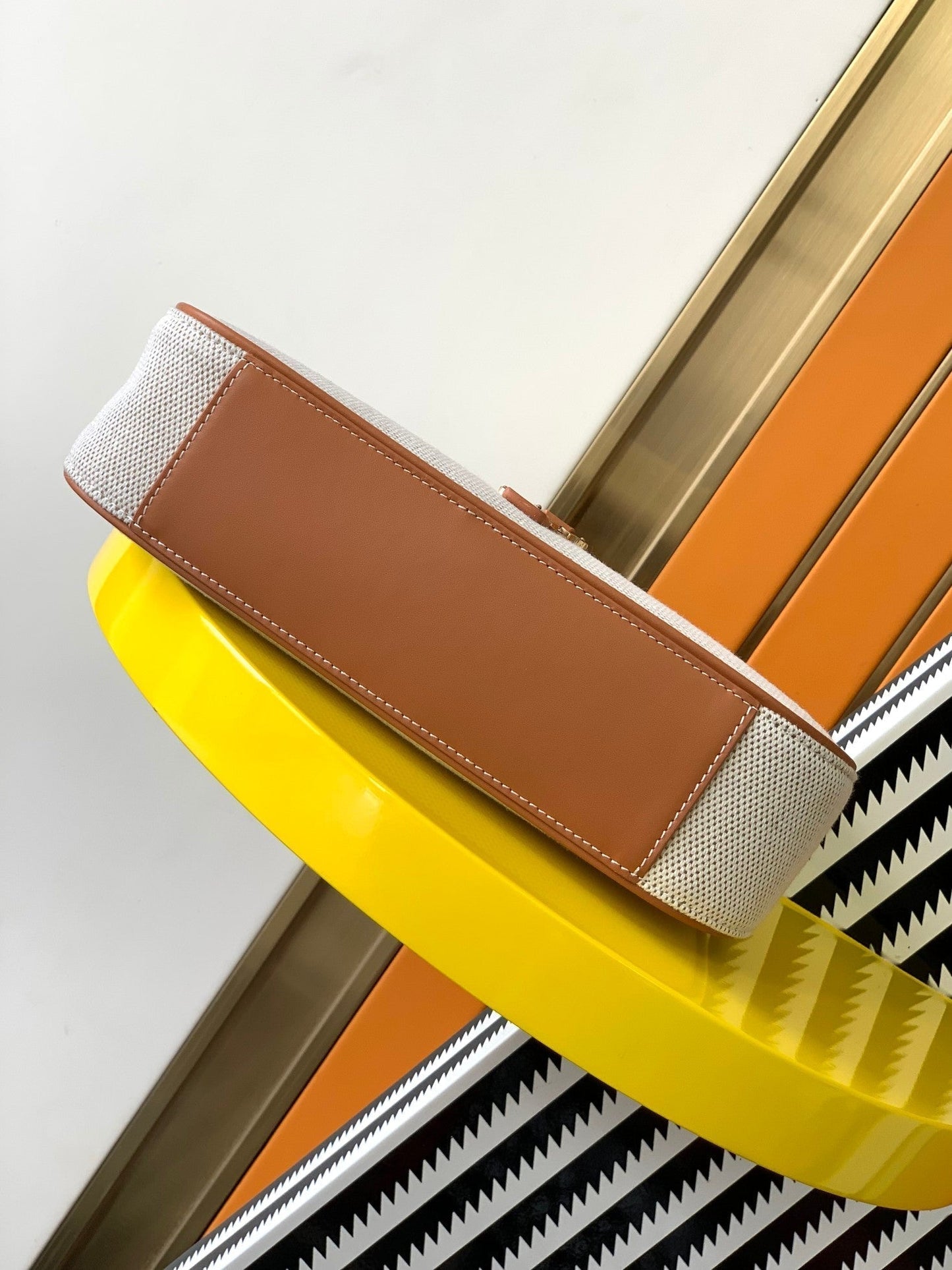 YSL LE 5 ¨¤ 7 in canvas and leather - 23 X 16 X 6.5 CM