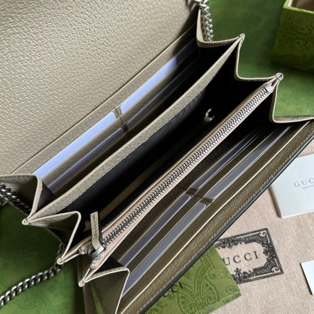 Gucci Dionysus Chain Wallet Beige and white GG Supreme canvas